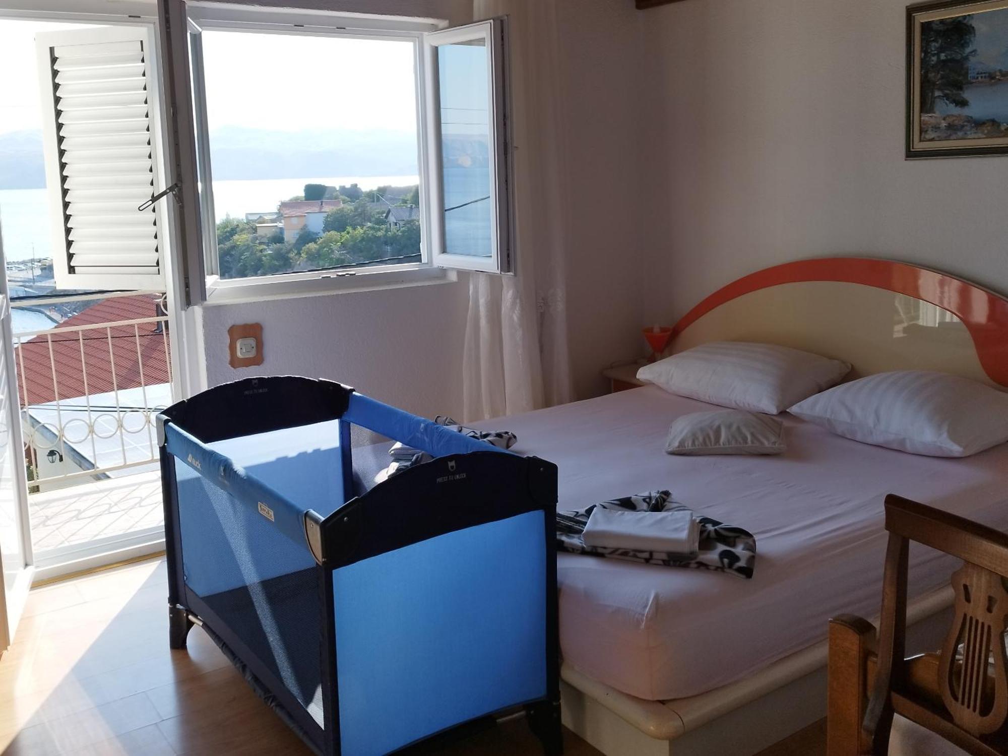 Apartmans Martha Карлобаг Стая снимка